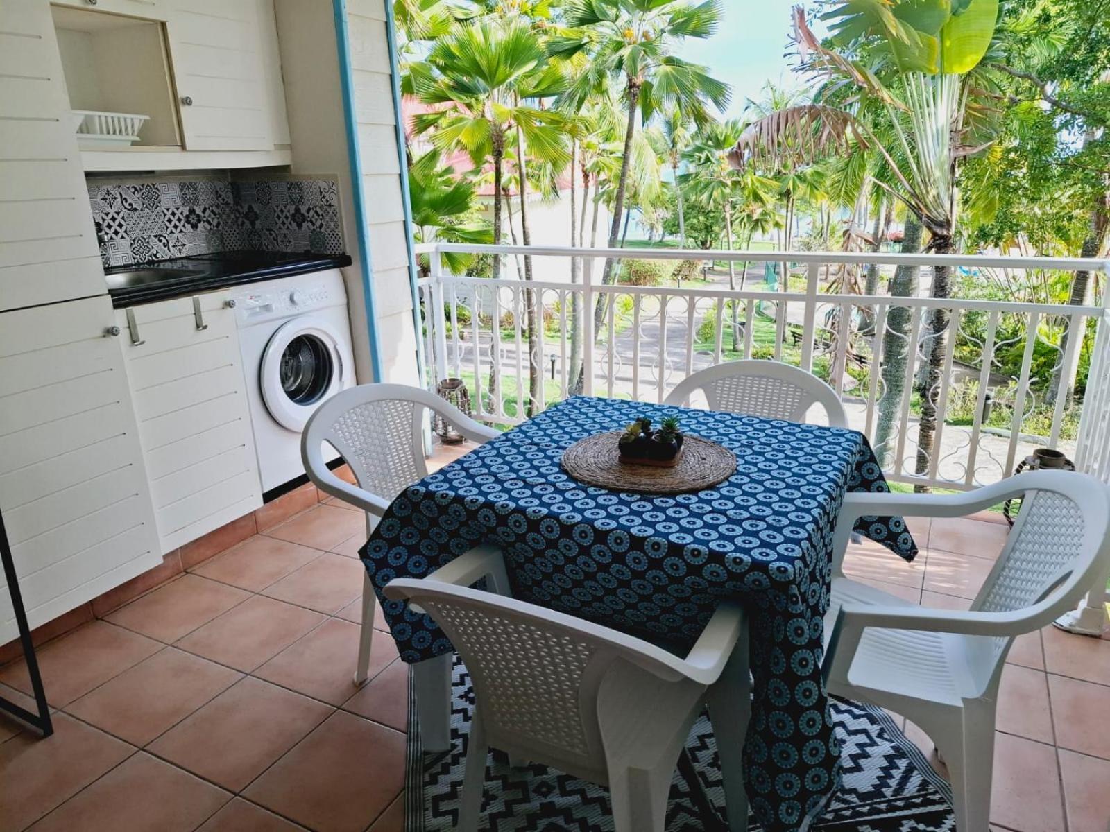 Studio dans village vacances accès plage privée Sainte-Anne  Extérieur photo